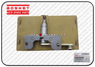1868100671 1-86810067-1 Front Wiper Pivot Assembly Suitable for ISUZU FRR 